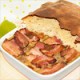 Gulasch mit Brothaube - Rezeptbild