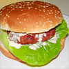 Rezeptfoto: Ein Knoblauchburger mit Whiskey-Knoblauchsauce