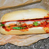 Sandwich mit Minutensteaks, Paprika und Cheddar