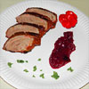 Knusprige Entenbrust mit Pflaumensauce