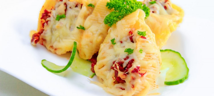 Gefüllte Nudeln mit Hackfleisch