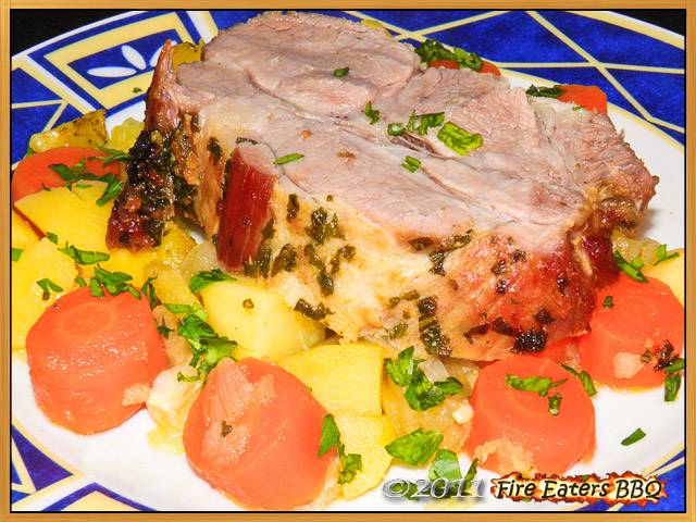 Bild - Schweinebraten auf Möhren-Kartoffel-Bett